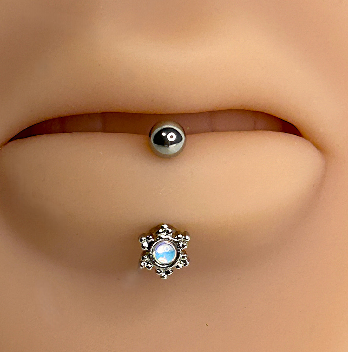 16g Opalite Filigree Curved Barbell – Steel & Gold