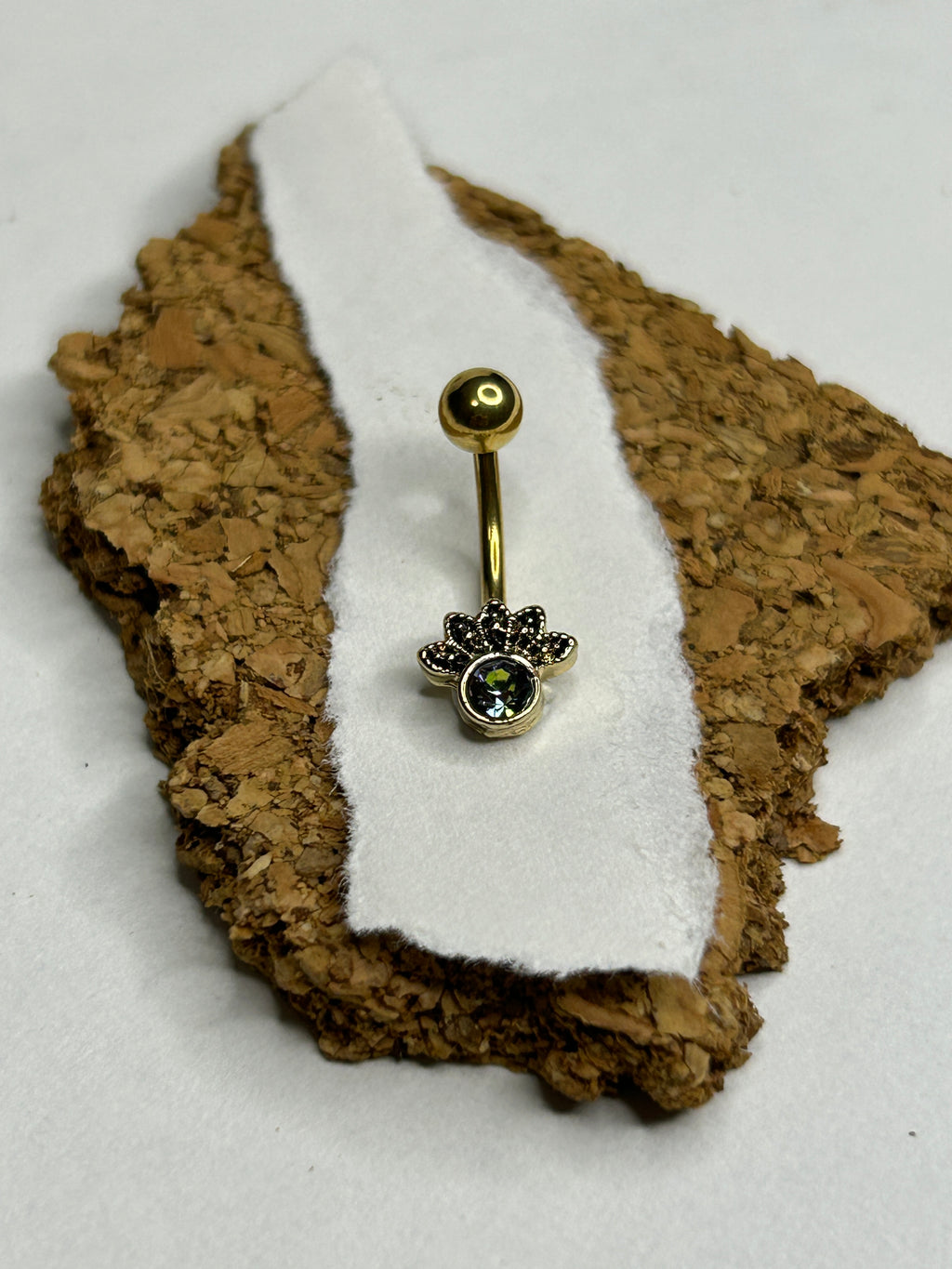 16g Gold Floral Crystal Curved Barbell – 316L Surgical Steel