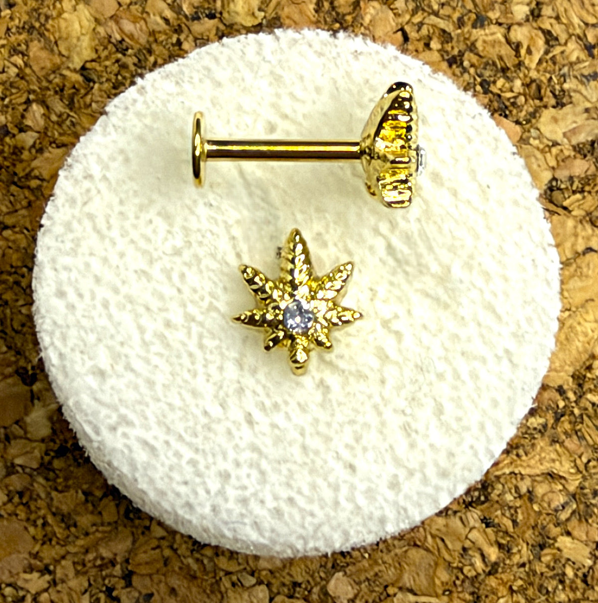 16g Gold Cannabis Leaf Crystal Flat Back Stud