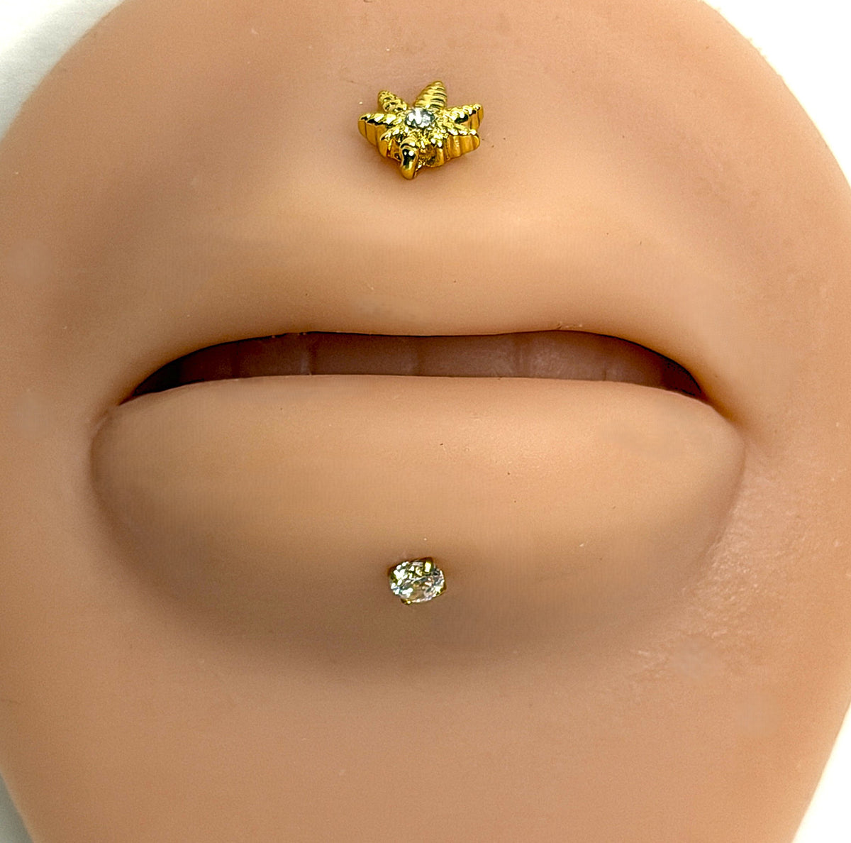 16g Gold Cannabis Leaf Crystal Flat Back Stud
