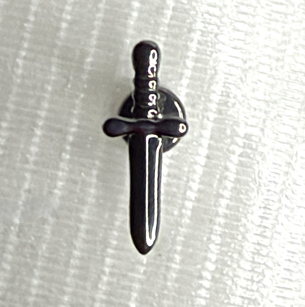 16g Titanium Dagger Flat Back Stud