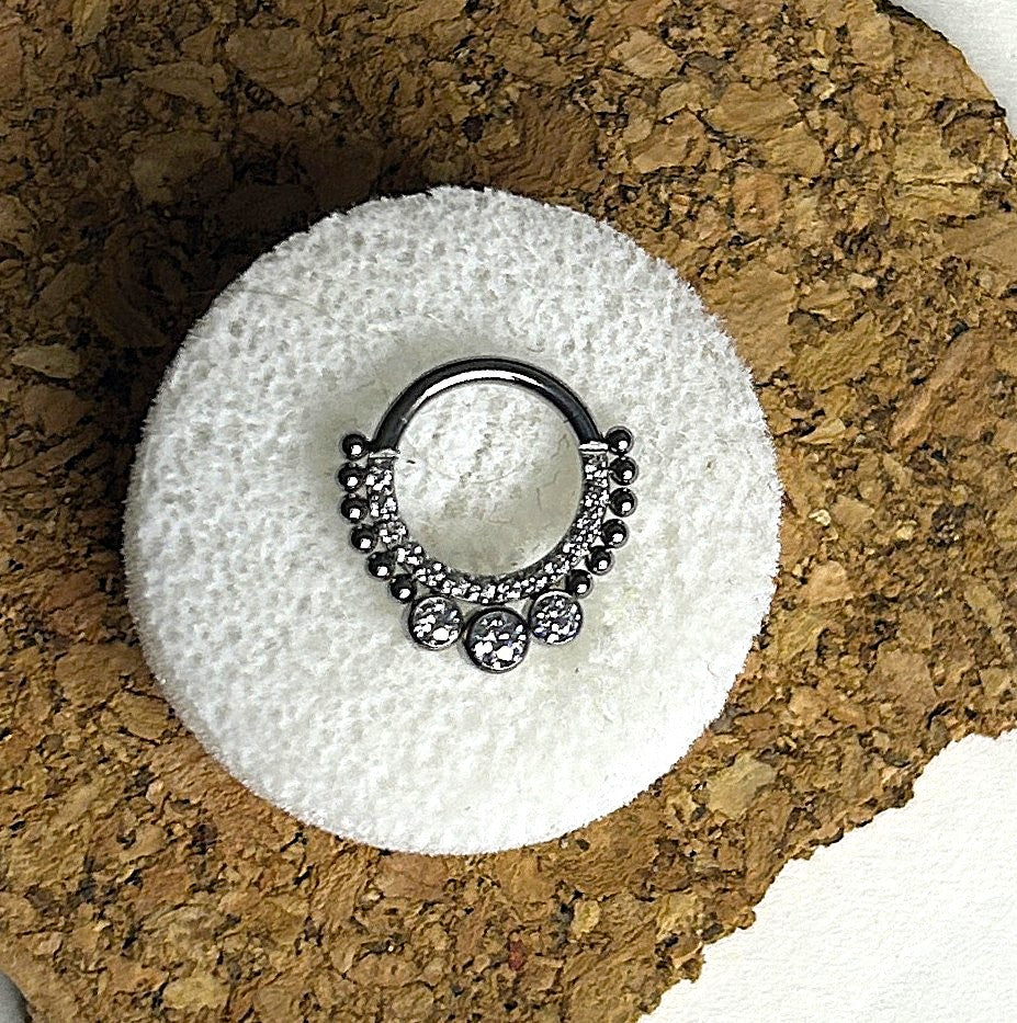 Titanium 16g Bali Gem Clicker