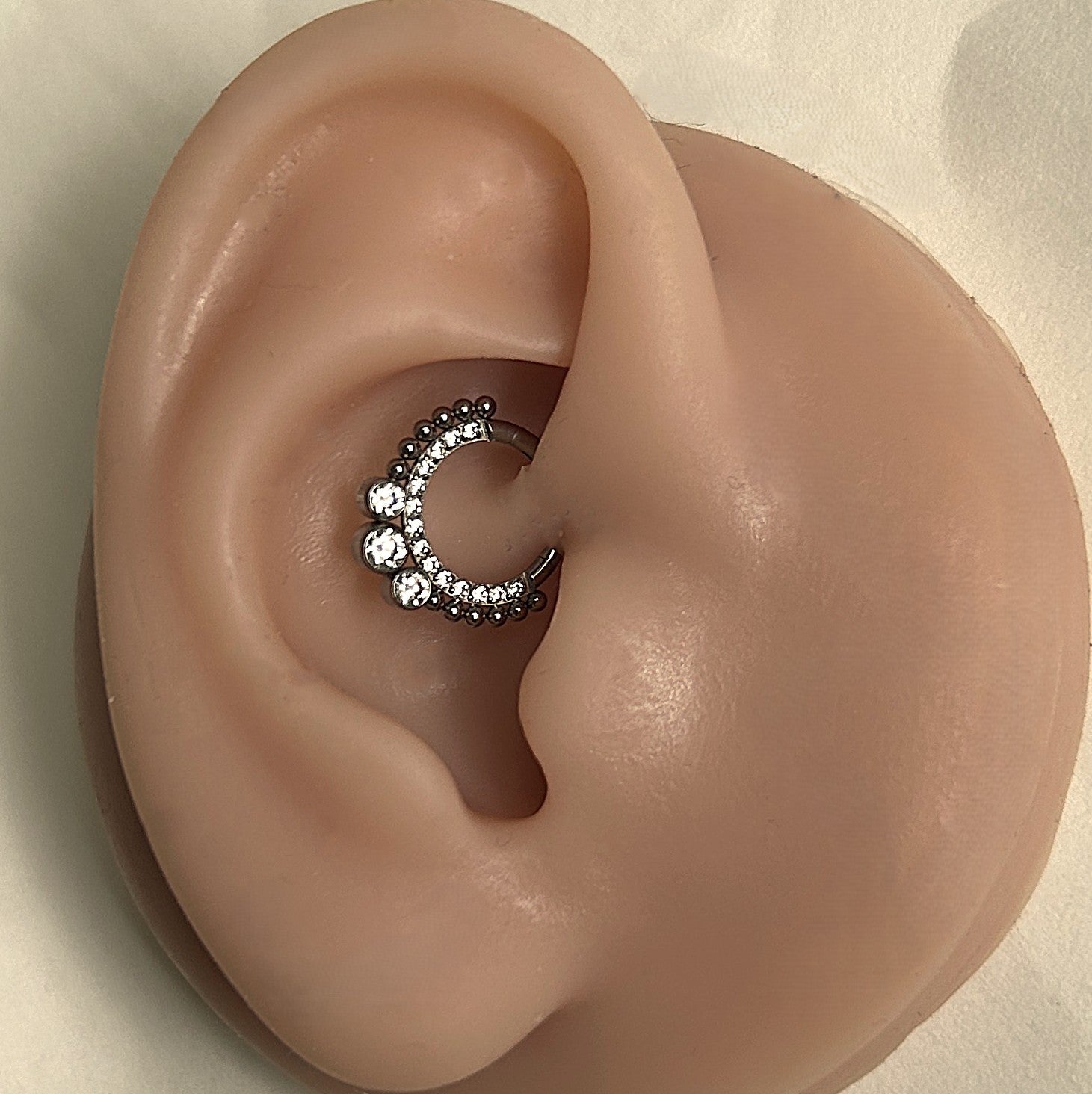 Titanium 16g Bali Gem Clicker