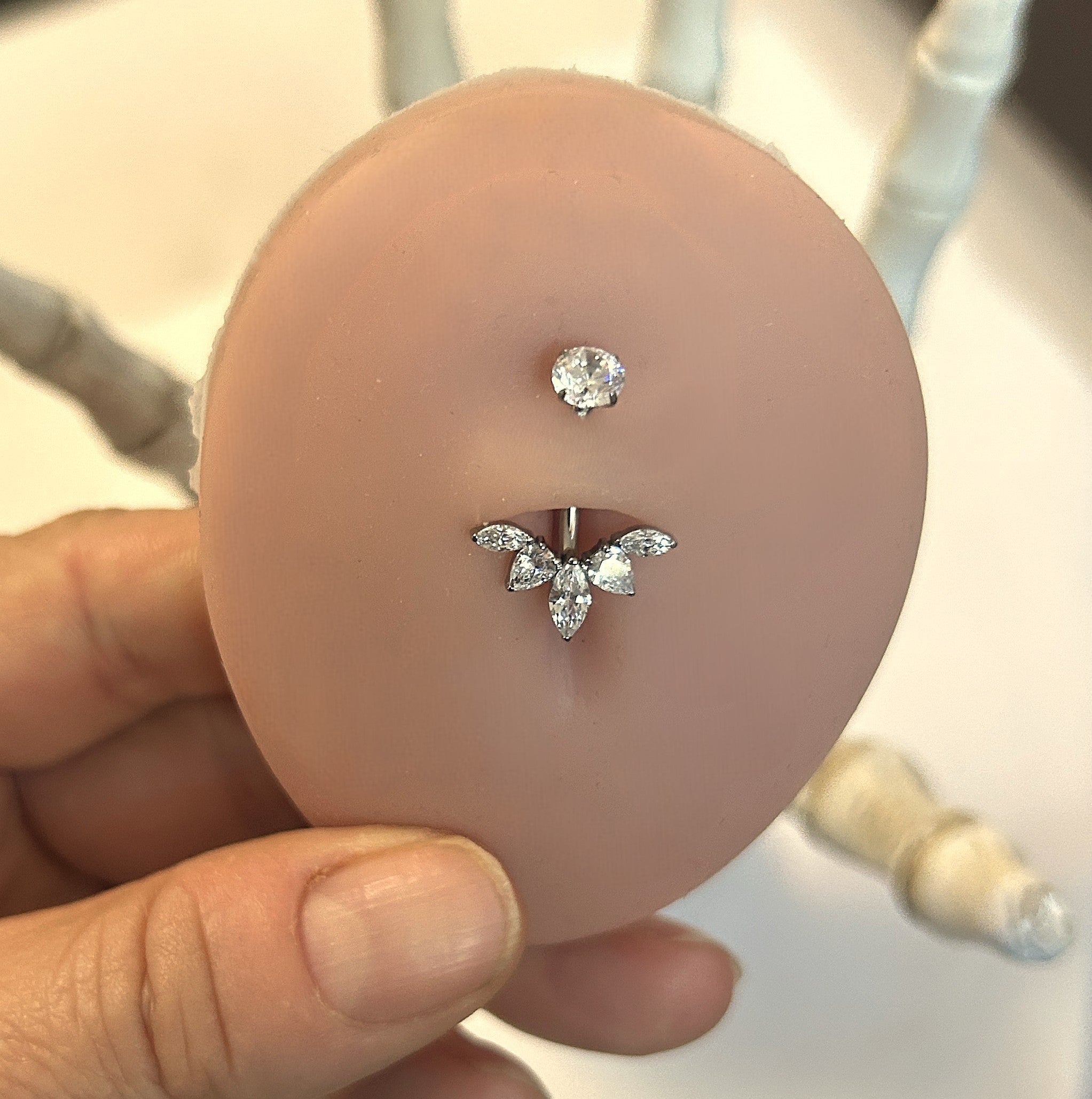 Titanium Crest Belly Ring – 5-Stone Marquise Fan