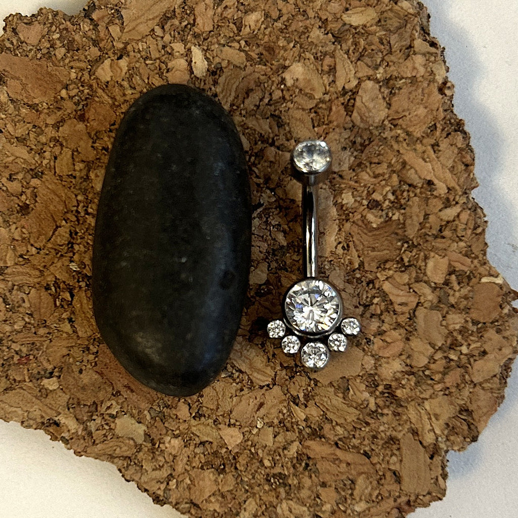 Titanium Bali-Style Belly Ring – 6mm Clear Stone with Bead Fringe