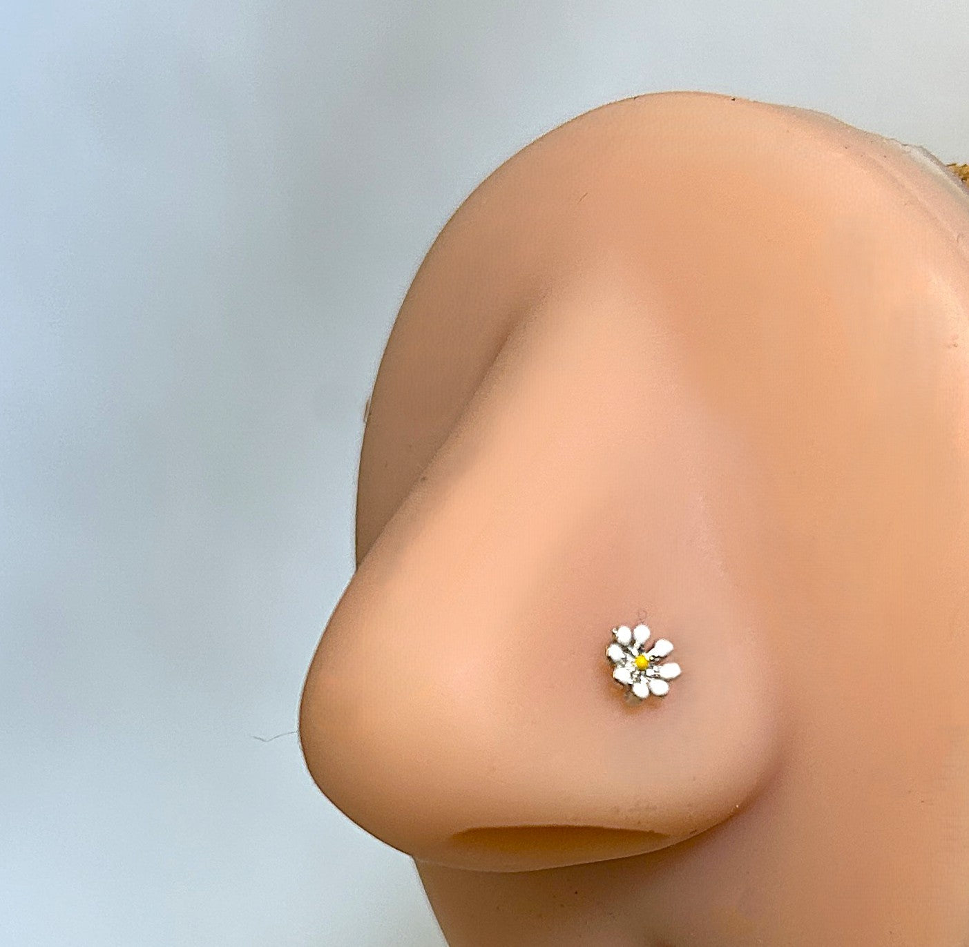 Daisy Nose Ring with White Petals — Steel L-Bend