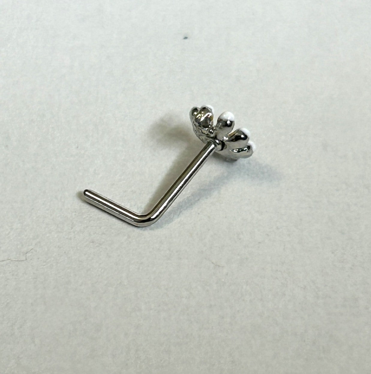 Daisy Nose Ring with White Petals — Steel L-Bend
