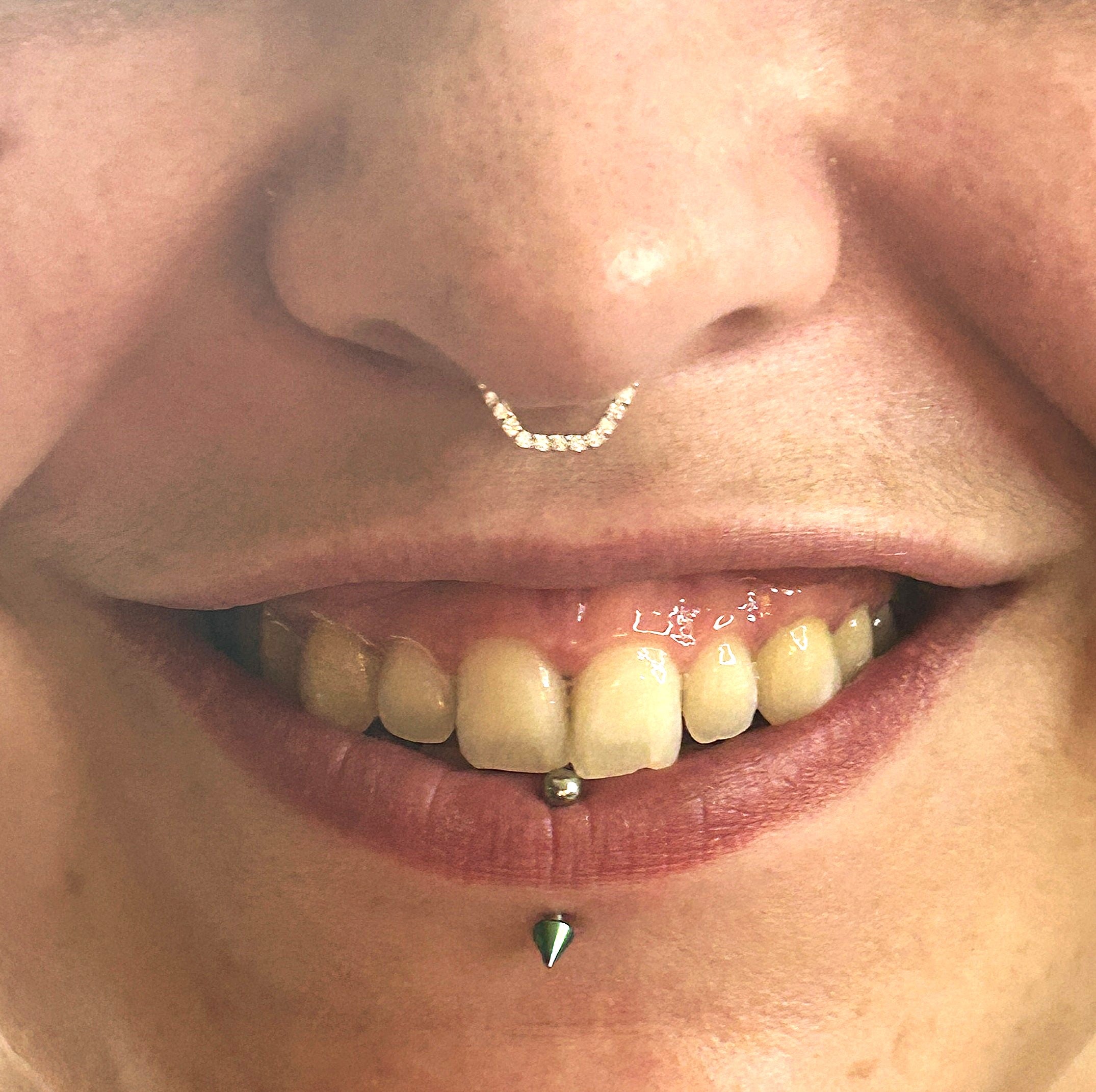 316L Steel 16g Hex Gem Clicker