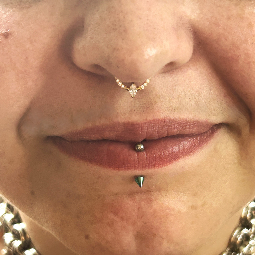 Titanium 16g Marquise Front Clicker