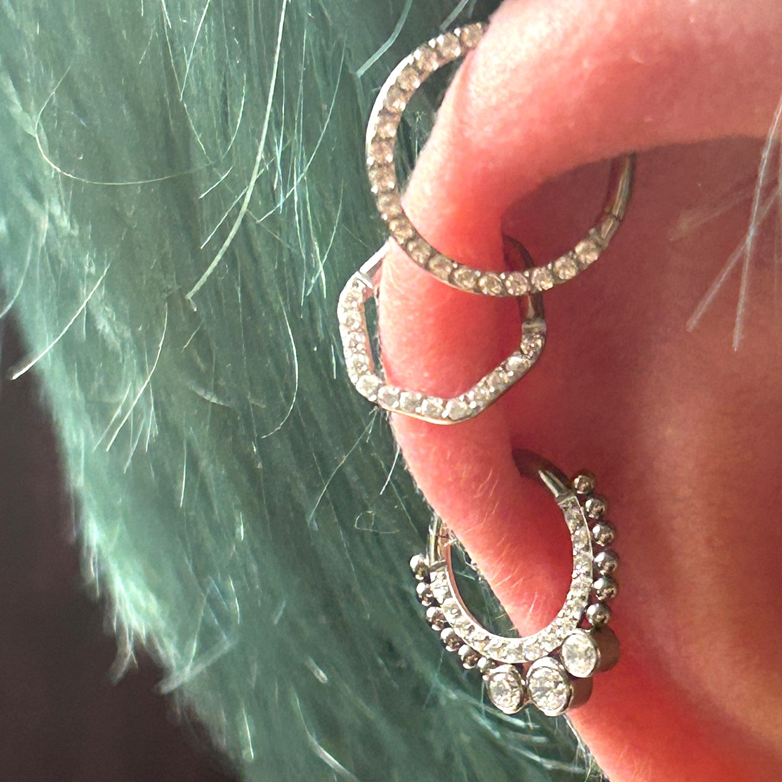 316L Steel 16g Hex Gem Clicker