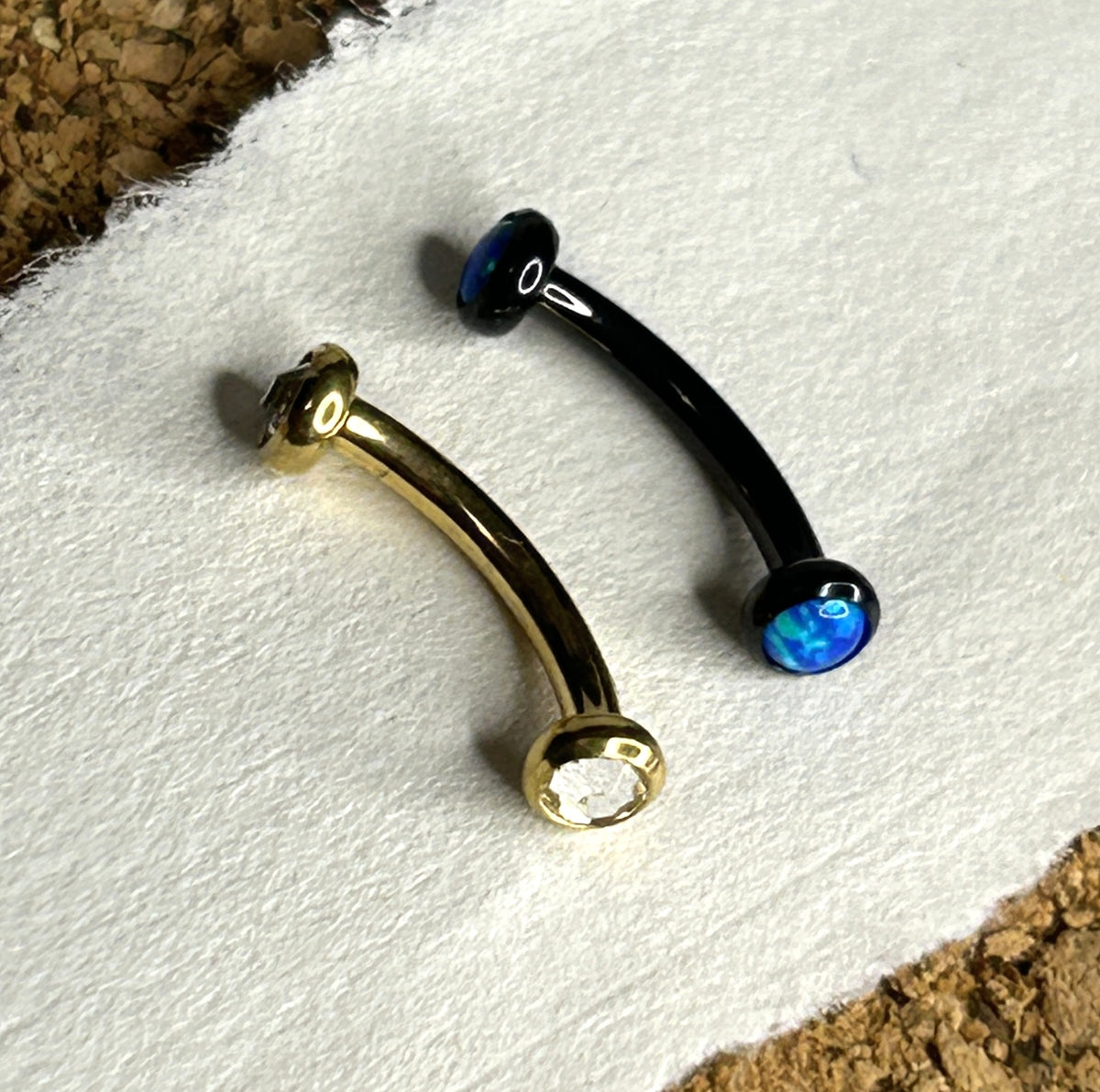 Black or Gold 16g Titanium Bezel Gem Curved Barbell