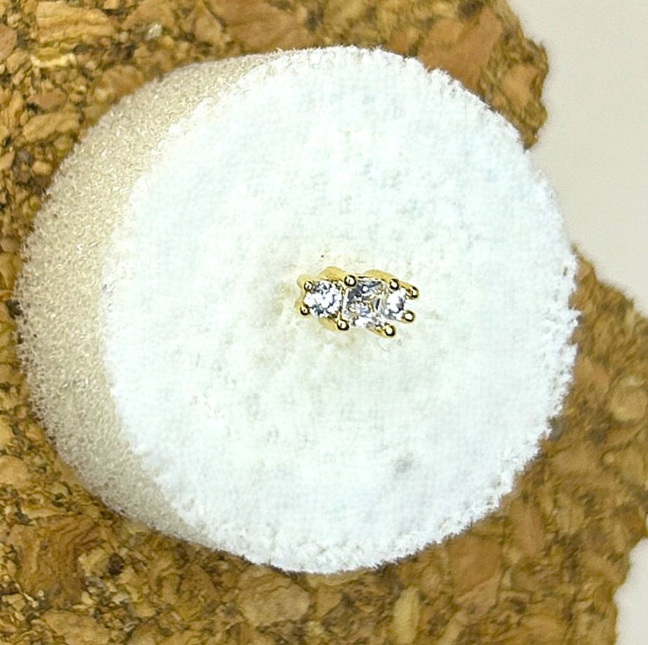 Gold Graduated Triple Square Gem Nose Ring —  L-Bend