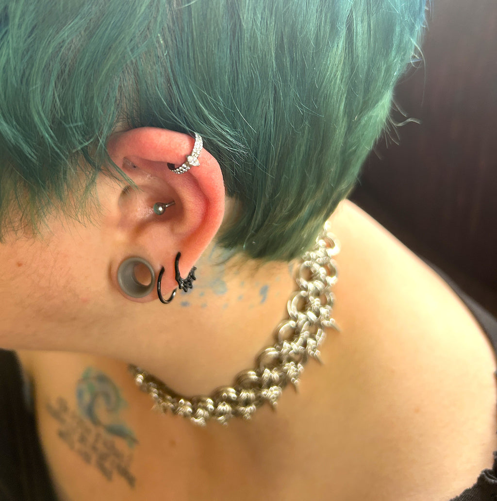 Titanium 16g Marquise Gem Clicker